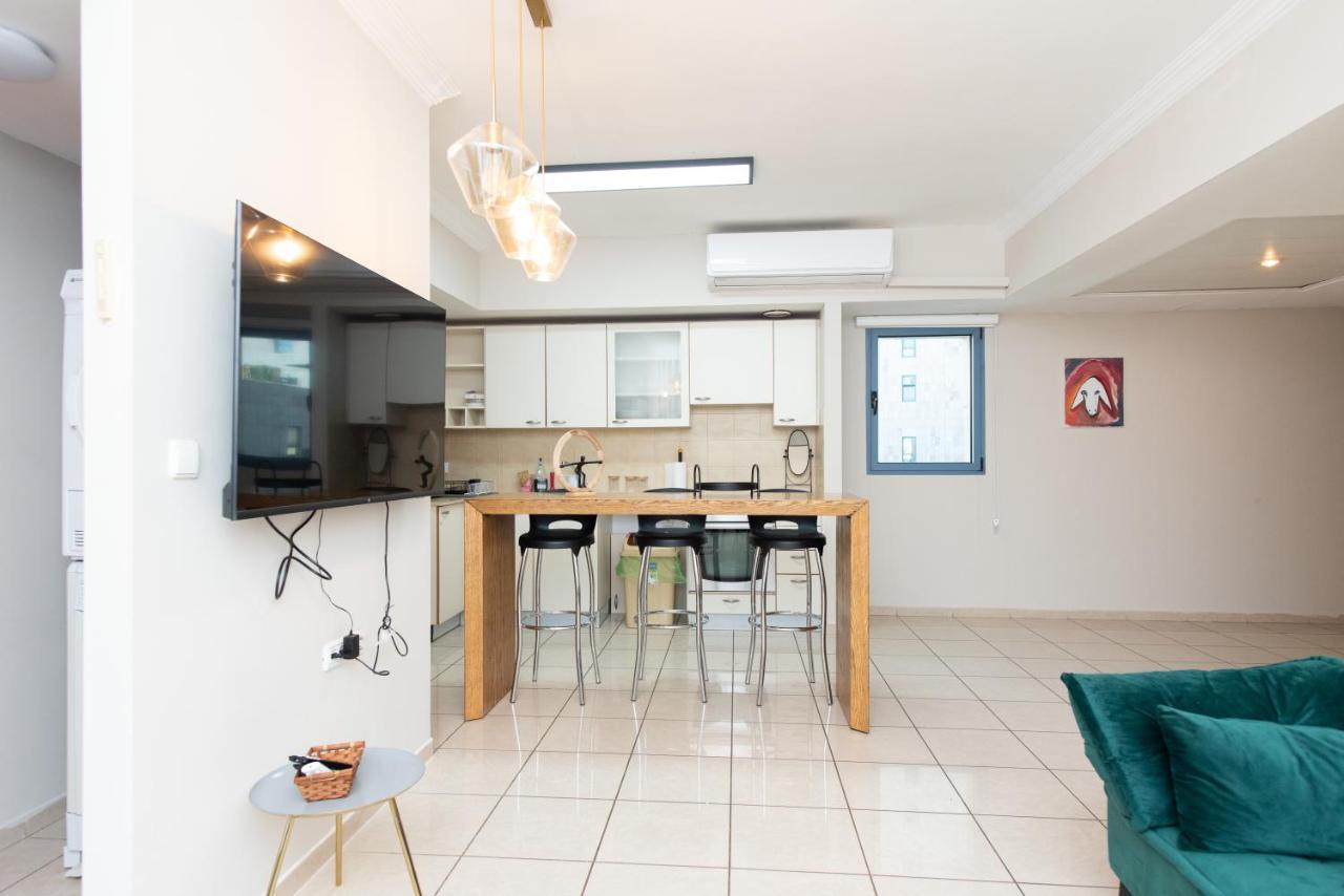 Mahane Yehuda Market Apartment Yerusalem Bagian luar foto